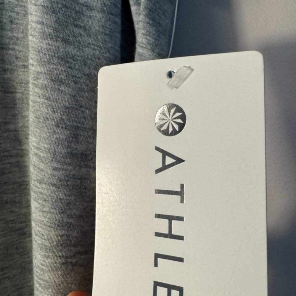 NWT Athleta Industry Gray Mesh Panels Tank $69 XS - Picture 3 of 7